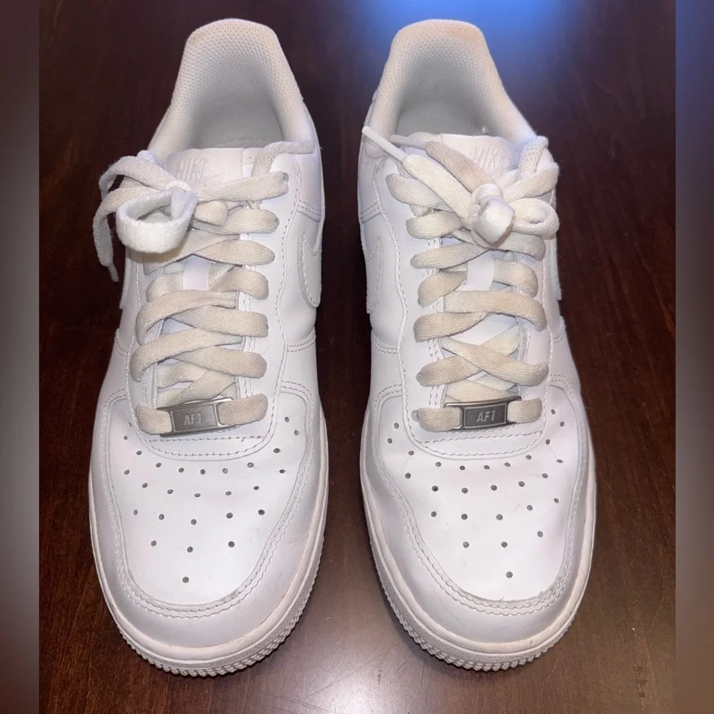 Nike White Athletic Shoes - Picture 4 of 8